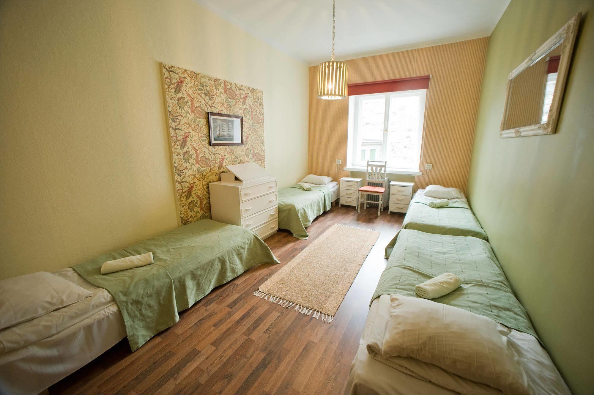 Oldhouse Hostel Talin Exterior foto
